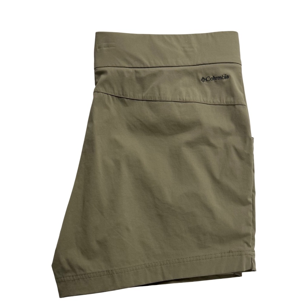 Columbia Olive Green anytime casual short  5" inseam